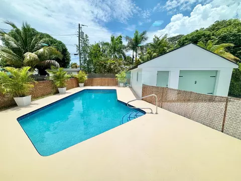 606 Avenida Alegre, West Palm Beach, FL 33405