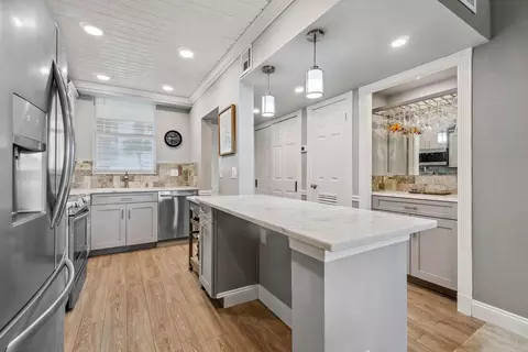 100 Paradise Harbour Blvd #208, North Palm Beach, FL 33408