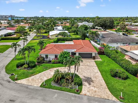 1420 SE 13 St, Deerfield Beach, FL 33441