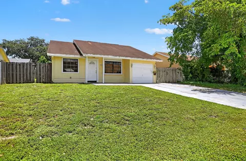 10548 Boca Entrada Blvd, Boca Raton, FL 33428
