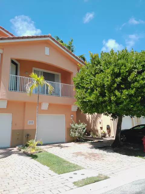 1719 Terracotta Dr, Riviera Beach, FL 33404