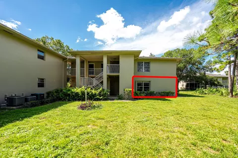 11 Lake Vista Trl #101, Port Saint Lucie, FL 34952