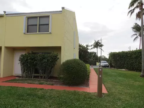 2805 N Highway A1a #G, Fort Pierce, FL 34949