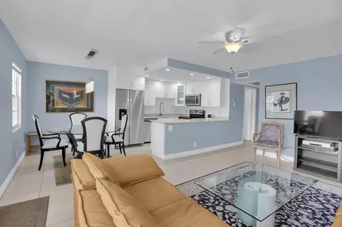 2070 Exeter D, Boca Raton, FL 33434 photo 6