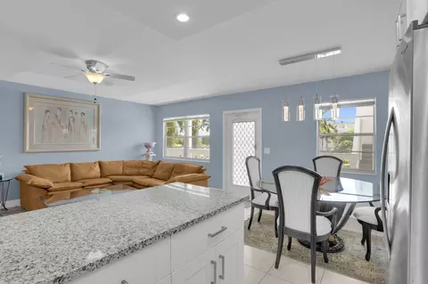 2070 Exeter D, Boca Raton, FL 33434 photo 9