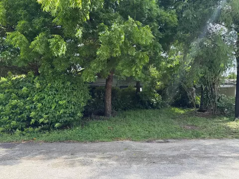 5727 Cody St, Hollywood, FL 33021