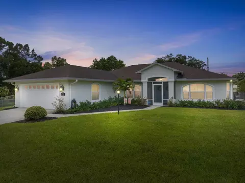 8755 97th Ct, Vero Beach, FL 32967