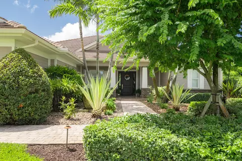 3420 SE Golf Trl, Stuart, FL 34997 photo 2