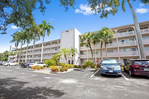 2004 Granada Dr #H3, Coconut Creek, FL 33066