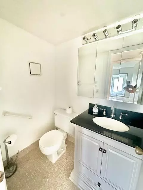 1083 Guildford E, Boca Raton, FL 33434 photo 10
