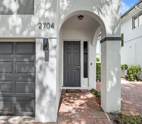 2704 Treasure Cove Cir, Fort Lauderdale, FL 33312