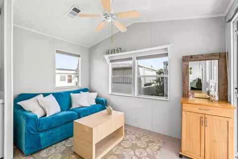12 Hibiscus Dr #H, Briny Breezes, FL 33435