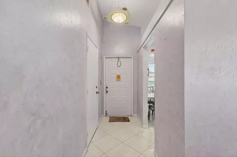 8157 Springtree Rd, Boca Raton, FL 33496 photo 4