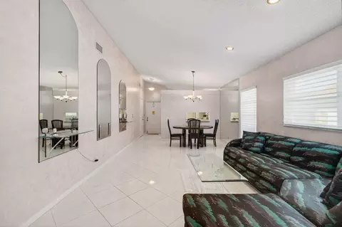 8157 Springtree Rd, Boca Raton, FL 33496 photo 11