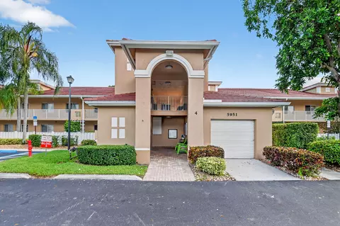 5951 Regal Glen Dr #201, Boynton Beach, FL 33437