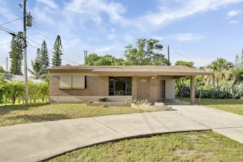 110 NW 5th Ct, Boynton Beach, FL 33435