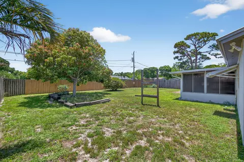 1208 Cherokee St, Jupiter, FL 33458 photo 5