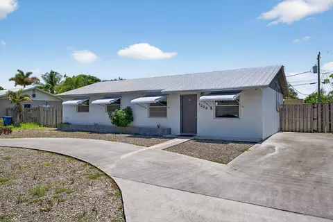 1208 Cherokee St, Jupiter, FL 33458 photo 4