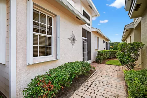 1564 SE Tidewater Pl, Stuart, FL 34997 photo 9