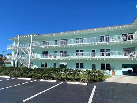 219 Lakeview 102 Ave #102, Lantana, FL 33462