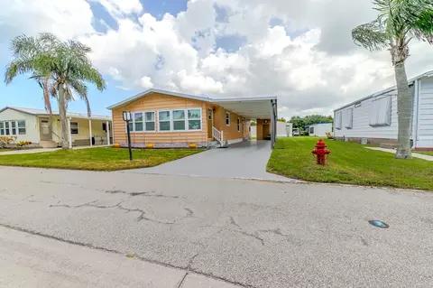 8611 Mary Ann Ln, Port Saint Lucie, FL 34952