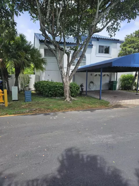 21109 NE 3 Ct, Miami, FL 33179