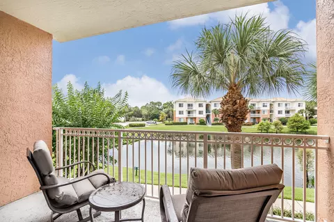 6204 Myrtlewood Cir W, Palm Beach Gardens, FL 33418