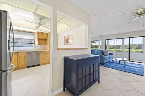 197 Capri E, Delray Beach, FL 33484 photo 4