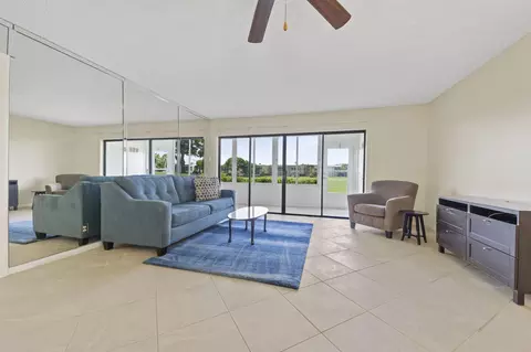 197 Capri E, Delray Beach, FL 33484 photo 5