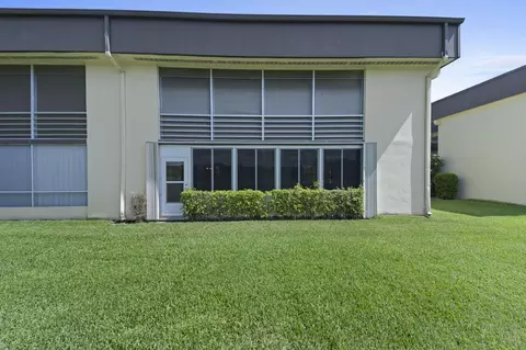 197 Capri E, Delray Beach, FL 33484 photo 26