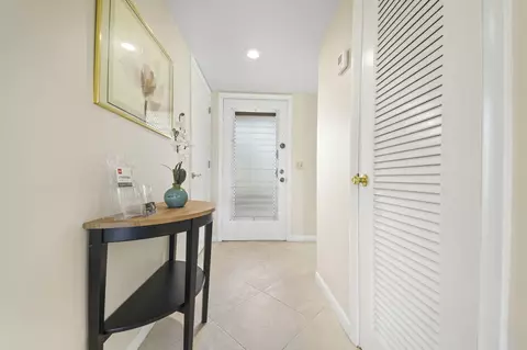 197 Capri E, Delray Beach, FL 33484 photo 3