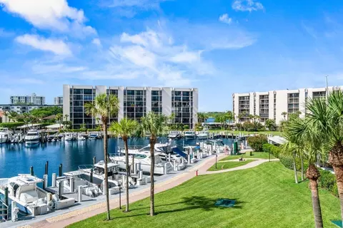 2707 N Ocean Blvd #301-D, Boca Raton, FL 33431