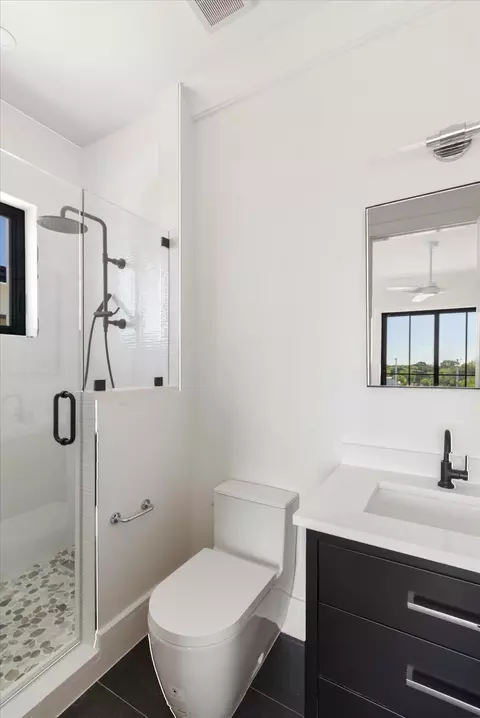 Bath - 231 E Shr UNIT 2, Drive, FL 33040 photo 7 of 8