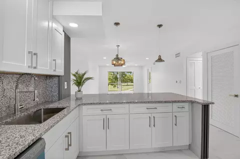 9886 Marina Blvd #622, Boca Raton, FL 33428