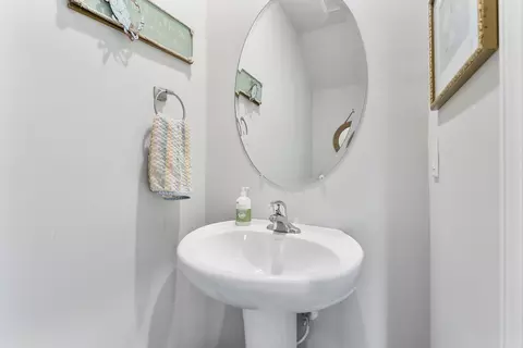 Bath - 3947 SE Mentmore Ln, Stuart, FL 34997 photo 1 of 3