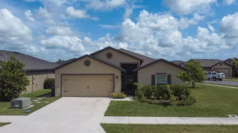 5551 Imagination Dr, Fort Pierce, FL 34947
