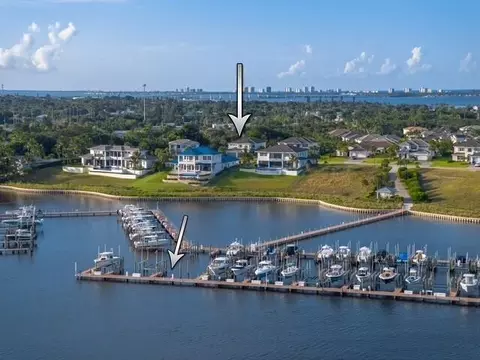 1280 NE Langford Ln, Jensen Beach, FL 34957