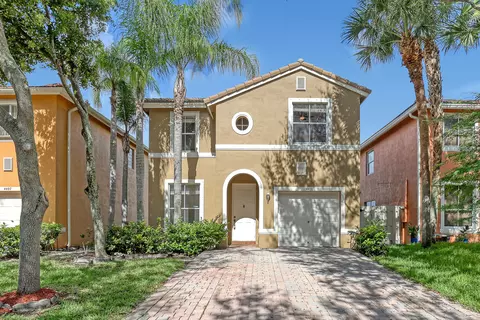 4411 Lake Lucerne Cir, West Palm Beach, FL 33409