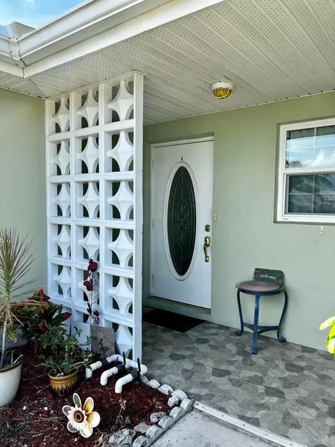 910 Savannas Point Dr #A, Fort Pierce, FL 34982