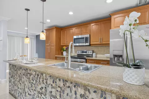 841 NW 82nd Ave #2, Plantation, FL 33324