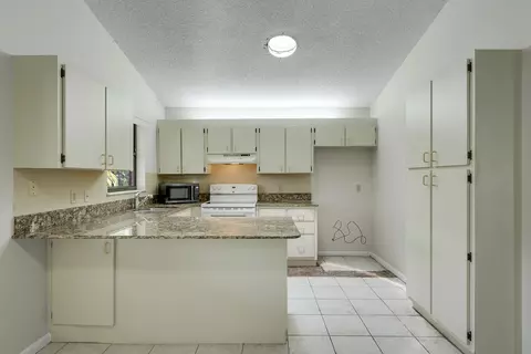 4604 SE Geneva Dr, Stuart, FL 34997 photo 9