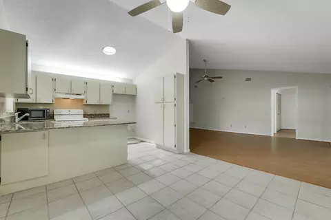 4604 SE Geneva Dr, Stuart, FL 34997 photo 8