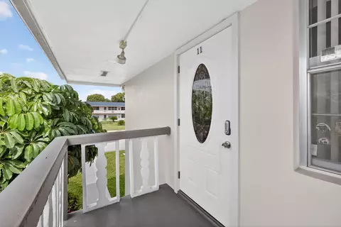 11 Kingswood A, West Palm Beach, FL 33417