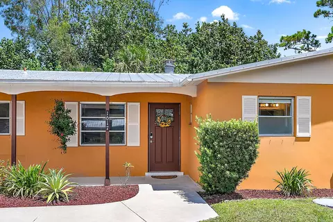 1017 SE 16th Ct, Stuart, FL 34996 photo 3