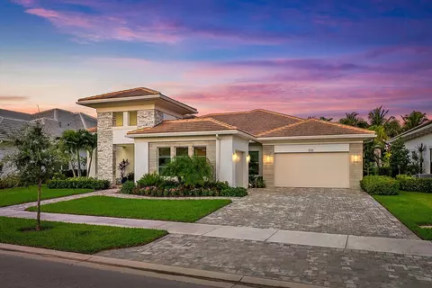 9216 Coral Isles Cir, Palm Beach Gardens, FL 33412