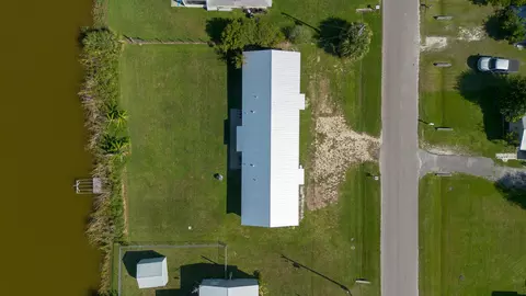 1249 Chobee St, Okeechobee, FL 34974 photo 2