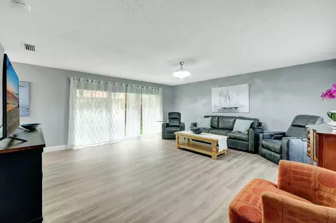 4002 SE Fairway W, Stuart, FL 34997 photo 2