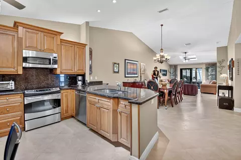 10021 Andrea Ln #B, Boynton Beach, FL 33437