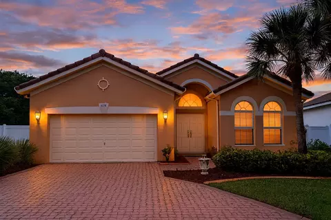 182 SW 164th Ave, Pembroke Pines, FL 33027