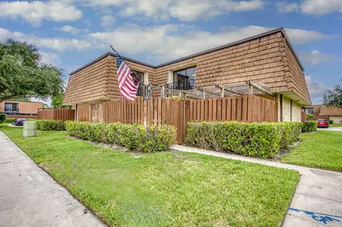 926 9th Ln, Greenacres, FL 33463